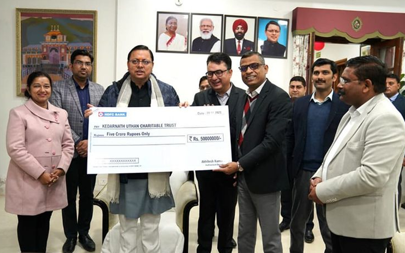 मुख्यमंत्री धामी से आज HDFC Bank के कंट्री हेड अखिलेश कुमार राय ने भेंट की