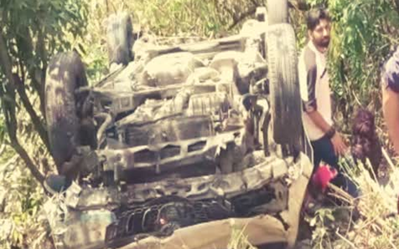 मसूरी झील के पास बड़ा हादसा , खाई में गिरी फॉर्च्यूनर कार