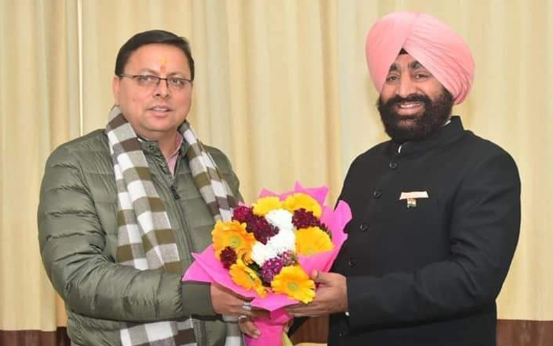 सीएम धामी ने गैरसैण में राज्यपाल लेफ्टिनेंट जनरल गुरमीत सिंह (सेनि) से की शिष्टाचार भेंट