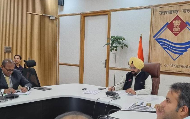 मुख्य सचिव डॉ. एस.एस. संधु ने प्रदेश में ईको टूरिज्म और जड़ी-बूटी को बढ़ावा दिए जाने के सम्बन्ध में वीडियो कॉन्फ्रेंसिंग के माध्यम से बैठक ली