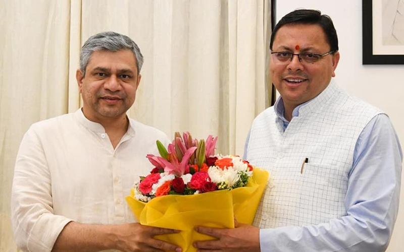 मुख्यमंत्री धामी ने केंद्रीय रेल मंत्री अश्विनी वैष्णव से की भेंट,किया अनुरोध