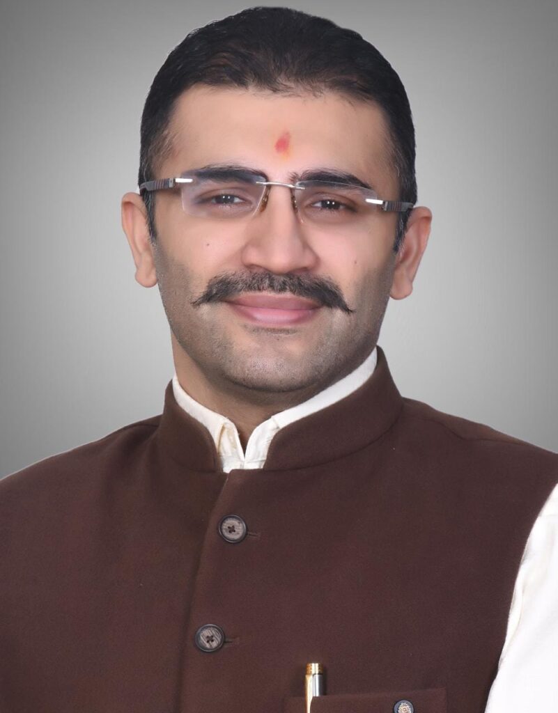 उत्तराखंड में स्वास्थ्य सुविधाएं बढ़ाने के लिये अभिनव थापर की जनहित याचिका पर कोर्ट ने सरकार को अंतिम चेतावनी दी