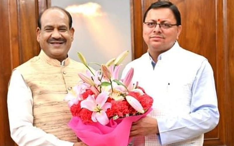 मुख्यमंत्री धामी ने आज नई दिल्ली में लोक सभा अध्यक्ष ओम बिरला से शिष्टाचार भेंट की