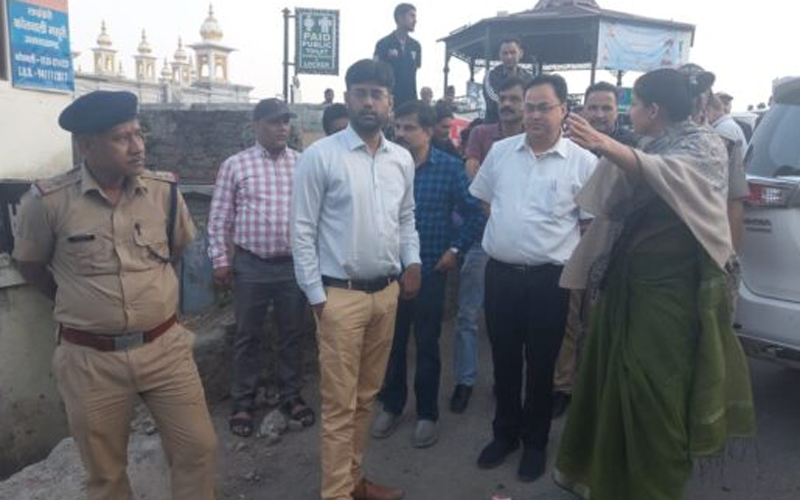 डीएम सोनिका ने मसूरी क्षेत्र में निर्माण कार्यों का किया स्थलीय निरीक्षण