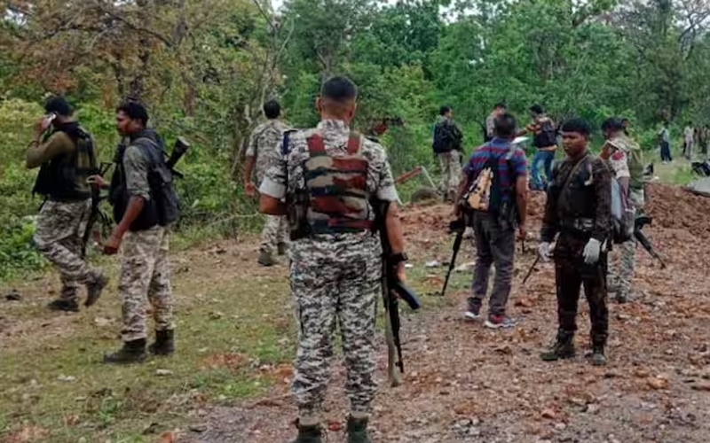 छत्तीसगढ़ में बड़ा हमला – हमले में 11 जवान शहीद