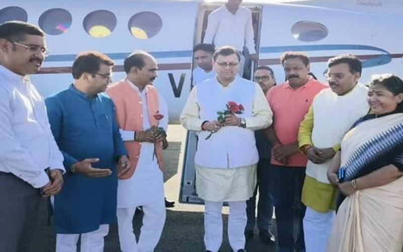 मुख्यमंत्री धामी कुमाऊं दौरे के लिए रवाना हुए, हुआ जोरदार स्वागत