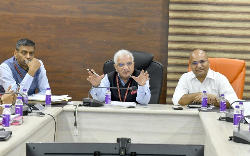 सचिव आपदा प्रबंधन एवं पुनर्वास रंजीत सिन्हा ने एनडीएमए भारत सरकार से आए अधिकारियों की उपस्थिति में बैठक ली