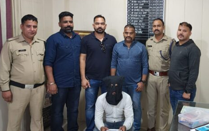 नशा तस्करों के खिलाफ उत्तराखंड एसटीएफ का एक्शन, बरामद की गई स्मैक की अंतरराष्ट्रीय बाजार में लगभग 700000/ की कीमत