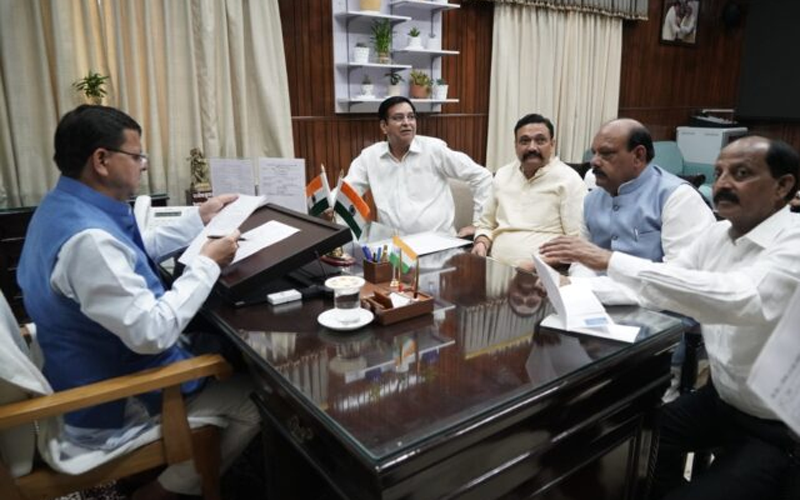 कांग्रेस के प्रतिनिधिमण्डल ने अतिक्रमण अभियान पर रोक लगाने की मांग की