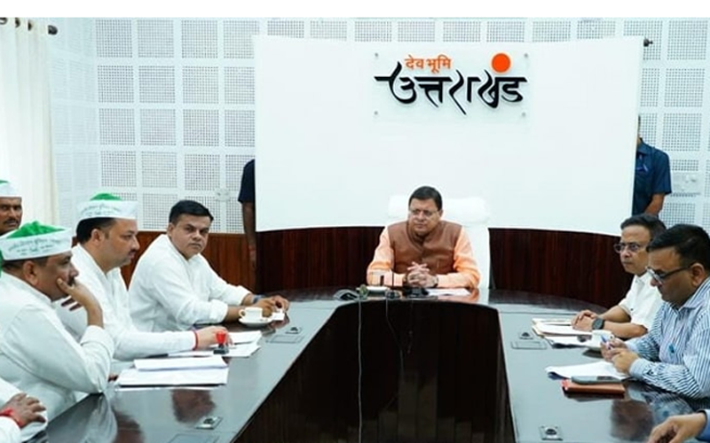 मुख्यमंत्री धामी से भारतीय किसान यूनियन तोमर के अध्यक्ष संजीव तोमर ने भेंट की