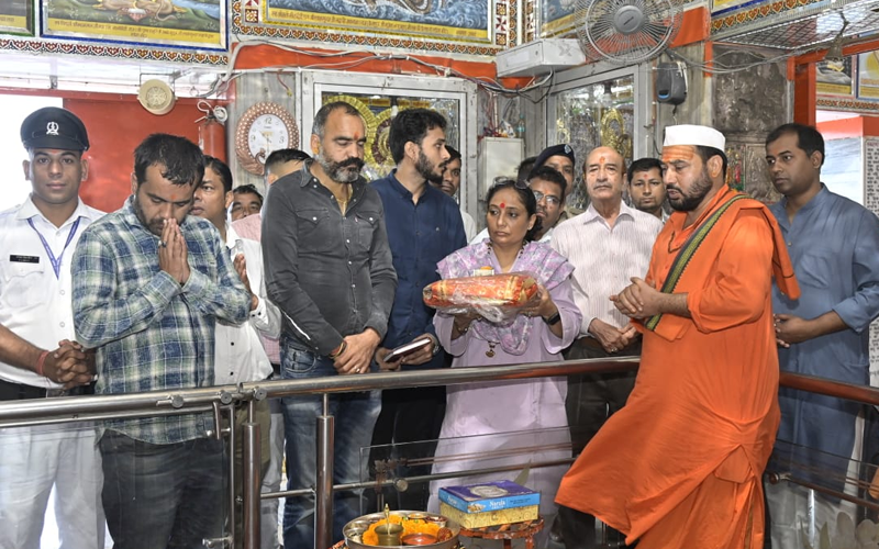 विधानसभा अध्यक्ष ऋतु खंडूरी भूषण ने बाबा सिद्धबली धाम में की पूजा-अर्चना