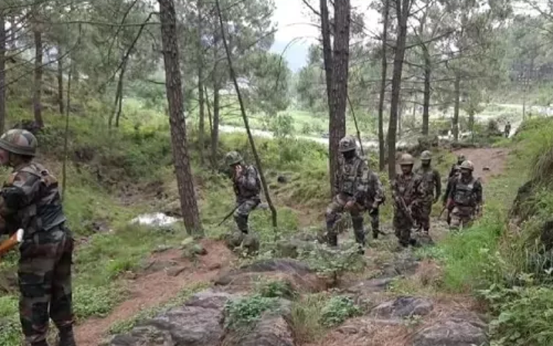 उत्तरी कश्मीर के कुपवाड़ा में सुरक्षाबलों ने सीमा पार से की जा रही घुसपैठ की कोशिश को किया नाकाम