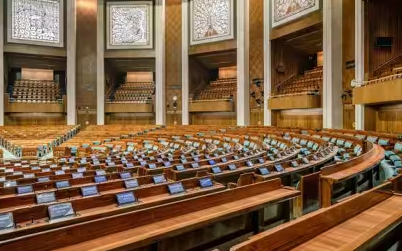 नए संसद भवन में थोड़ी देर में शुरू होगा प्रवेश