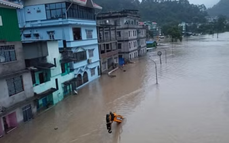 सिक्किम में अचानक आई बाढ़ में सेना के 23 जवान लापता