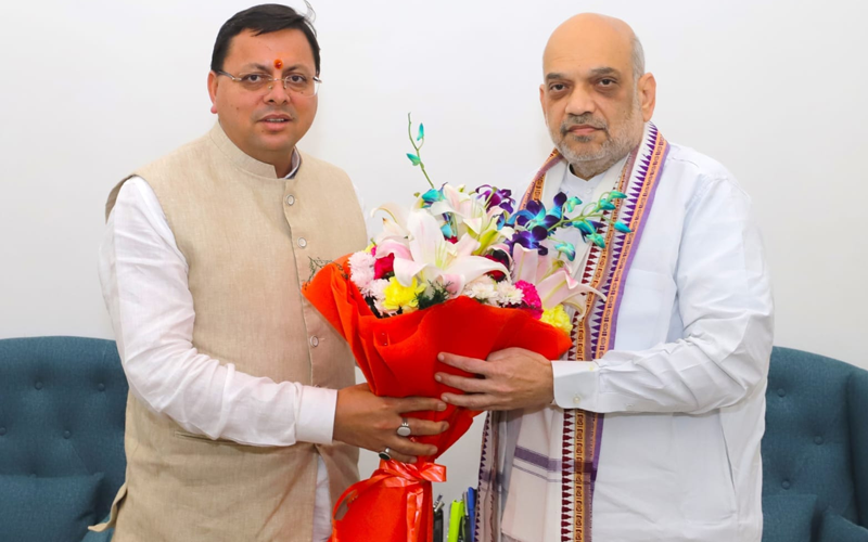 देर रात मुख्यमंत्री धामी ने केंद्रीय गृह मंत्री अमित शाह से मुलाकात की