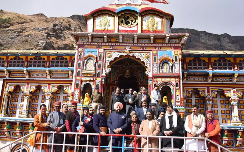 राष्ट्रपति द्रौपदी मुर्मू ने किए भगवान बदरी विशाल के दर्शन