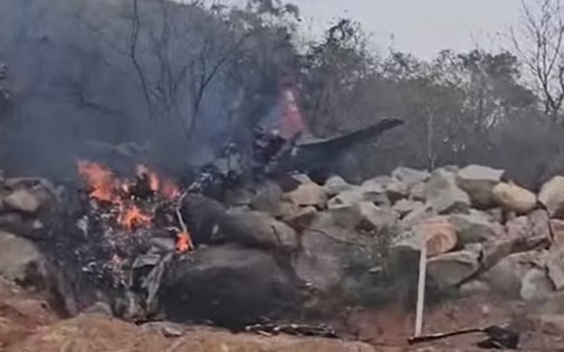 वायुसेना का ट्रेनर एयरक्राफ्ट दुर्घटनाग्रस्त,दो पायलटों की मौत