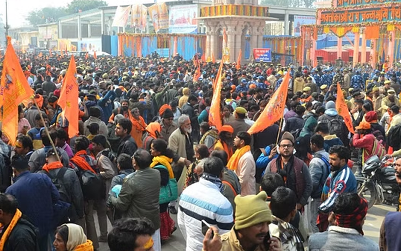 दूसरे दिन भी रामलला के दर्शन के लिए भक्तों की लंबी कतार