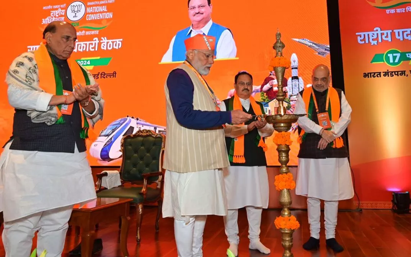 बीजेपी की राष्ट्रीय परिषद की बैठक के लिए भारत मंडपम पहुंचे पीएम मोदी