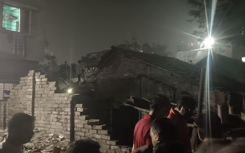 दक्षिण कोलकाता के मेटियाब्रुज में पांच मंजिला निर्माणाधीन इमारत ढही