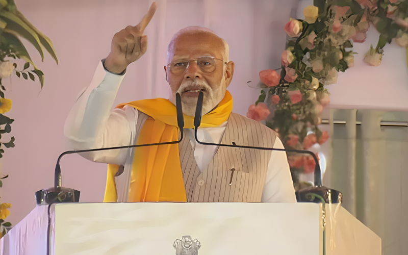 PM Modi Bihar Visit – बिहार में विरोधियों पर बरसे पीएम मोदी